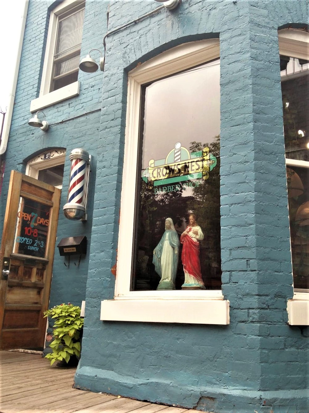 40178266_1804203383008633_1646337054197415936_n